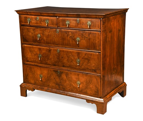 Lot 535 - A walnut chest of drawers, early 18th century