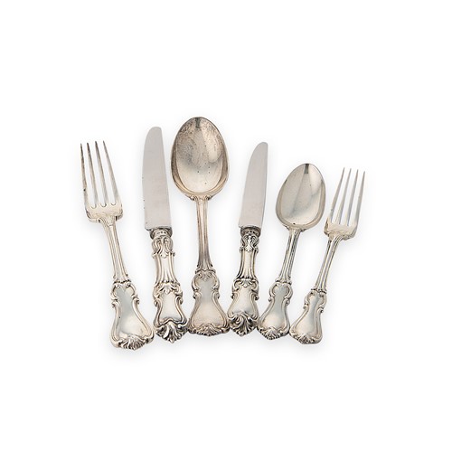 Lot 365 - A 32-piece harlequin set of 19th century and later silver flatware