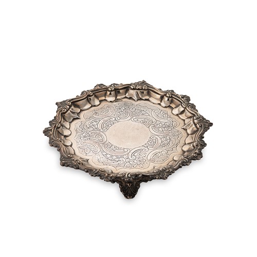 Lot 364 - A William IV silver waiter