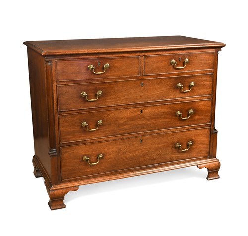 Lot 595 - A George III mahogany chest of drawers