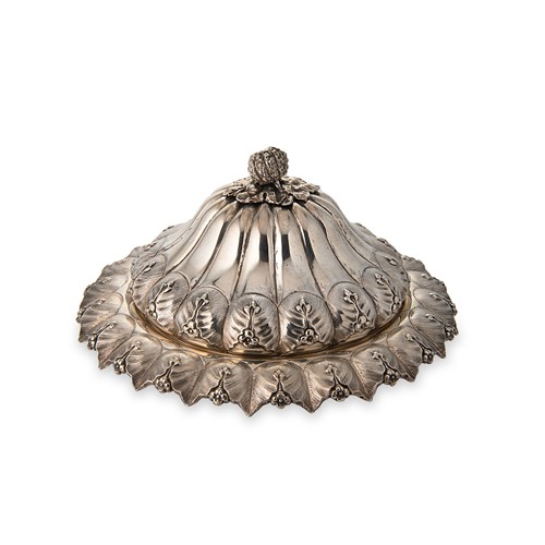 Lot 366 - A William !V silver butter plate and cover
