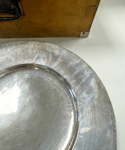 Lot 209 - Omar Ramsden, a near set of Twelve George V and Edward VIII silver dinner plates