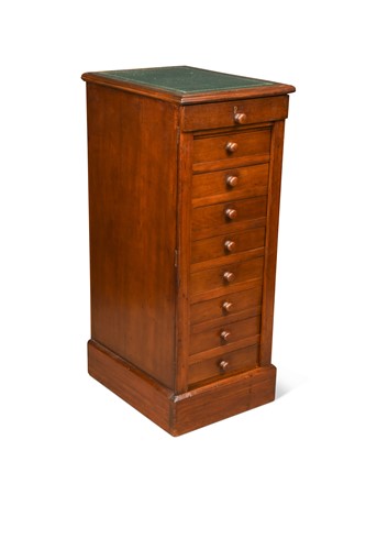 Lot 695 - An Edwardian mahogany Wellington chest