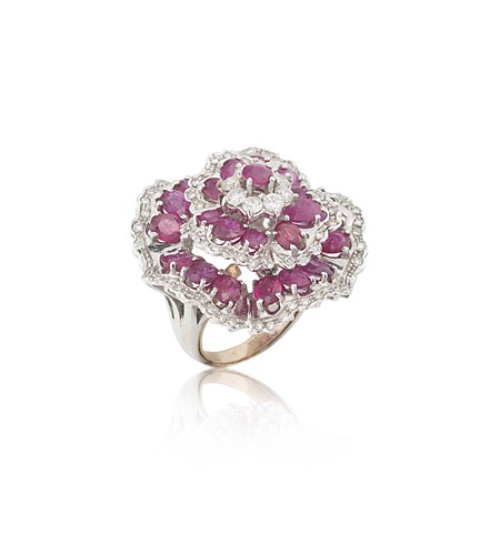 Lot 68 - A ruby and diamond set flower cluster ring