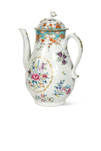 Lot 146 - A Worcester Compagnie des Indes pattern coffee pot and cover, circa 1775