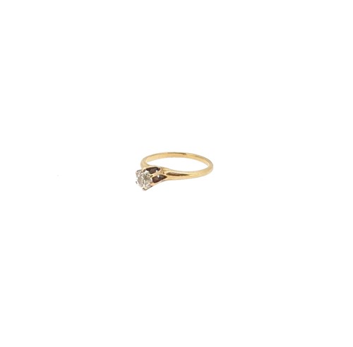Lot 84 - A single stone diamond ring
