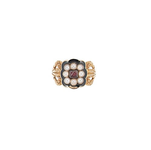 Lot 18 - A Georgian mourning ring