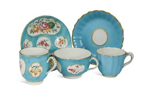 Lot 150 - A Worcester porcelain trio, circa 1780