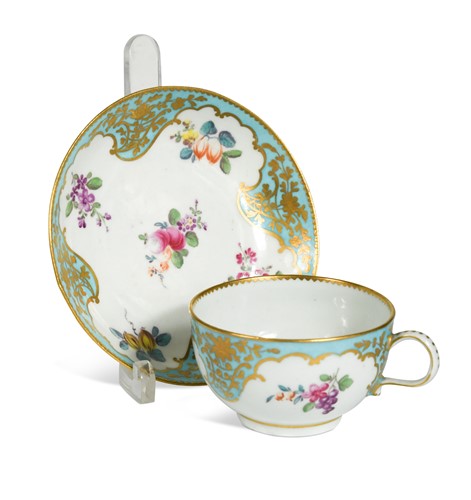 Lot 151 - A Worcester porcelain teacup and saucer, circa 1775