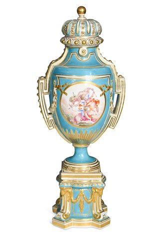 Lot 120 - A Derby two-handled vase and cover, circa 1775