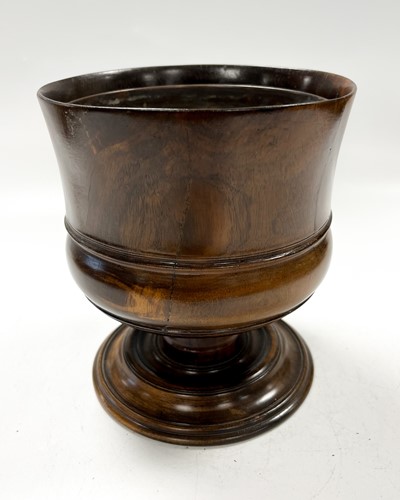 Lot 517 - A turned fruitwood Wassail bowl, probably 18th century