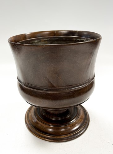 Lot 517 - A turned fruitwood Wassail bowl, probably 18th century