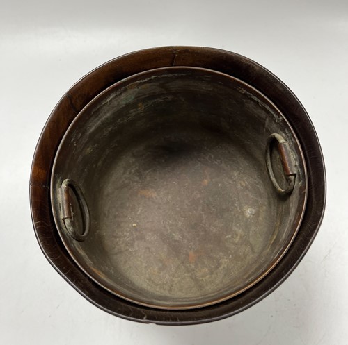 Lot 517 - A turned fruitwood Wassail bowl, probably 18th century
