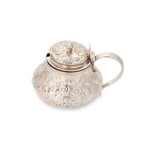 Lot 363 - A George IV silver mustard