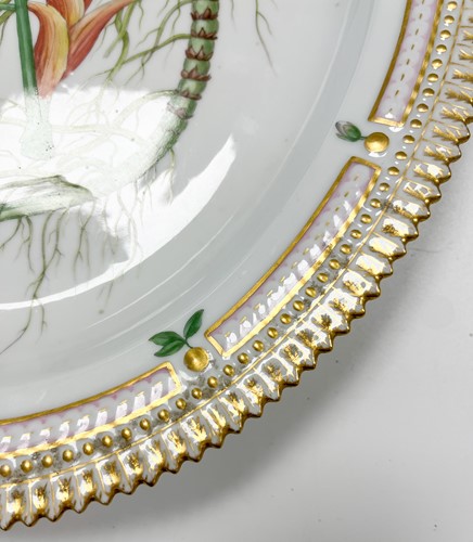 Lot 172 - A Royal Copenhagen Flora Danica oval plate
