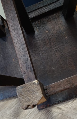 Lot 232 - A pair of Glasgow School oak side chairs