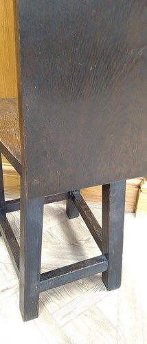 Lot 232 - A pair of Glasgow School oak side chairs