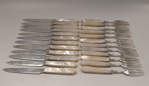 Lot 289 - 12 pairs of silver bladed and mother of pearl...