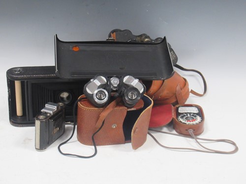 Lot 203 - Collection of optical items to include Kodak...