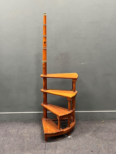 Lot 609 - A set of early 20th century mahogany library...
