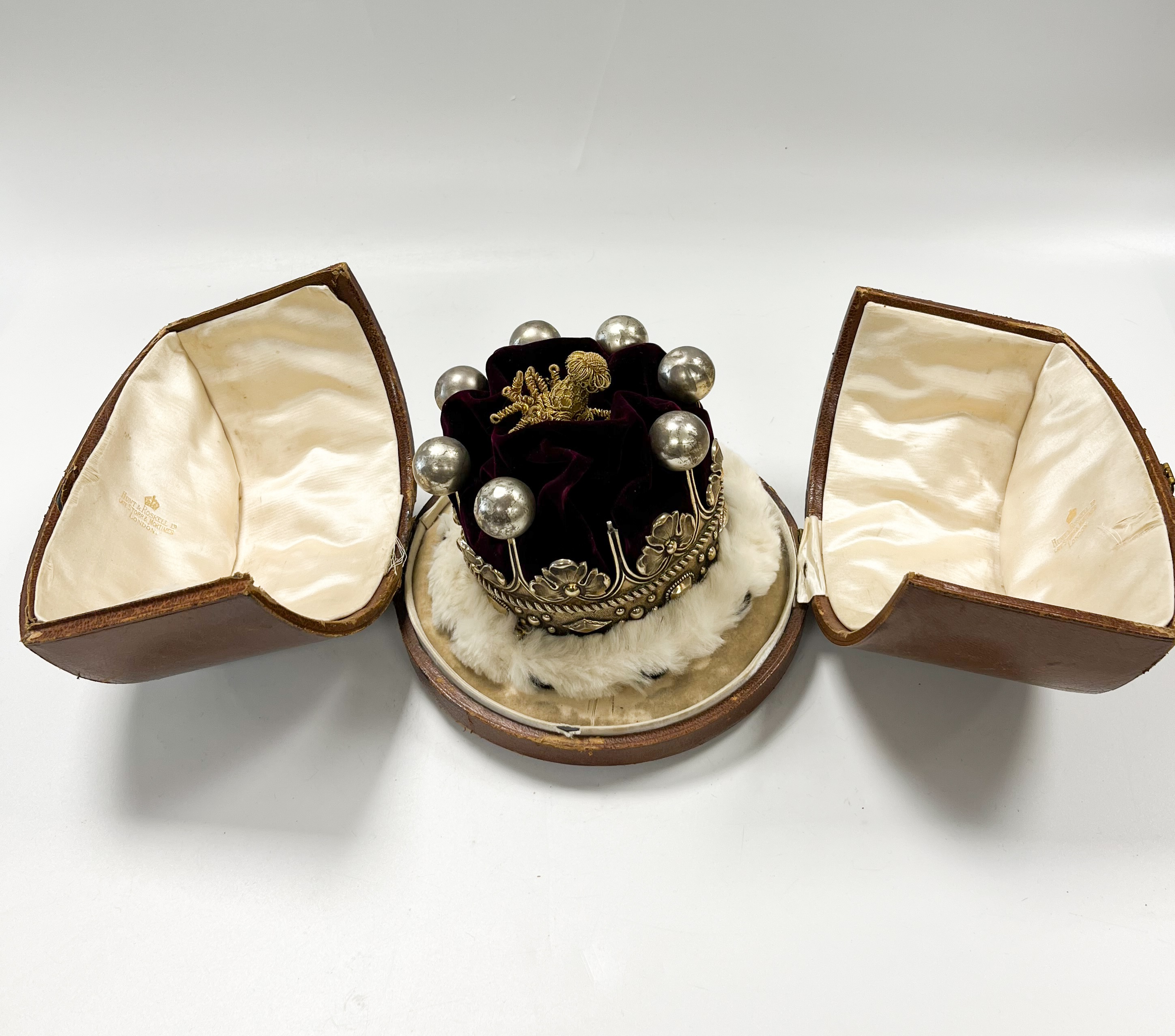 Lot 294 - A Countess' silver-gilt coronet, by Hunt