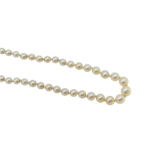 Lot 108 - A cultured pearl necklace