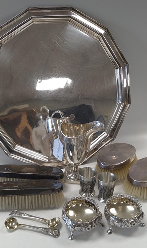 Lot 286 - A pair of silver cauldron salts, 2 silver salt...