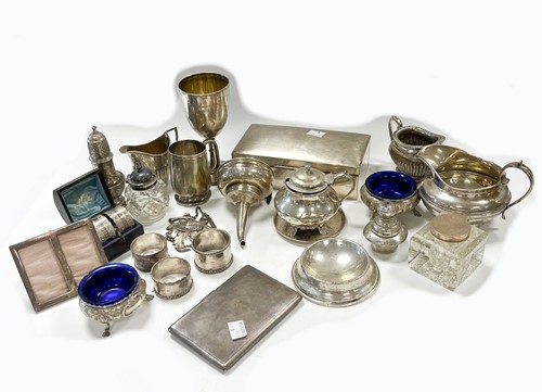 Lot 194 - A collection of silverware including salts,...