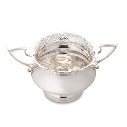 Lot 416 - A George V silver two handled bowl