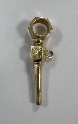 Lot 246 - Ralph Threlkeld, London - An early 18th century gold pair cased pocket watch