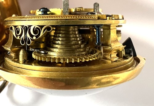 Lot 246 - Ralph Threlkeld, London - An early 18th century gold pair cased pocket watch