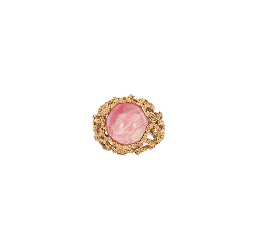 Lot 69 - A rhodochrosite dress ring