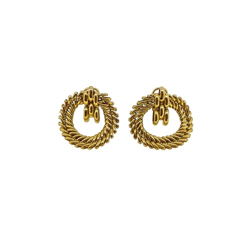 Lot 116 - A pair of chain style ear clips