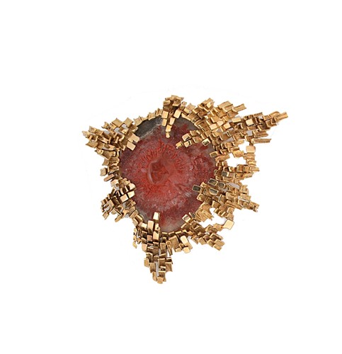 Lot 70 - Gübelin - A rhodochrosite brooch