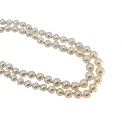 Lot 30 - A double row cultured pearl necklace