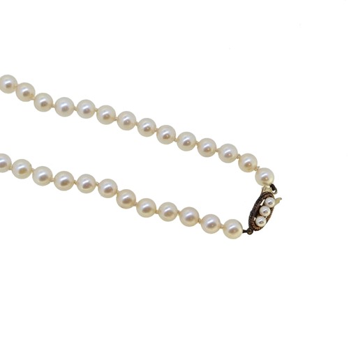 Lot 123 - A cultured pearl necklace