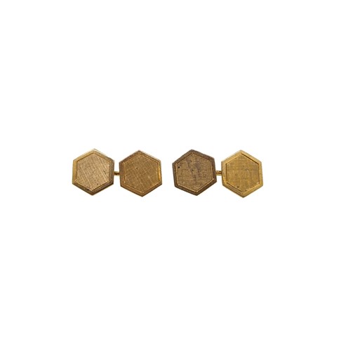 Lot 111 - A pair of plain cufflinks