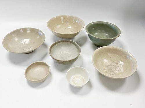 Lot 11 - Fourteen assorted Asian provincial porcelain bowls, mainly 14th -18th century