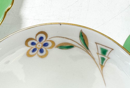 Lot 39 - Eric Slater for Shelley, a Horn of Flowers pattern Vogue shaped tea service, circa 1931