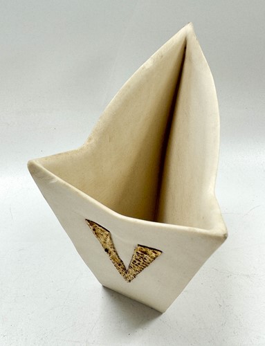 Lot 176 - Angela Mellor (Contemporary), a collection of four bone china vessels