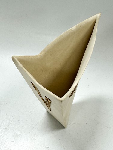 Lot 176 - Angela Mellor (Contemporary), a collection of four bone china vessels