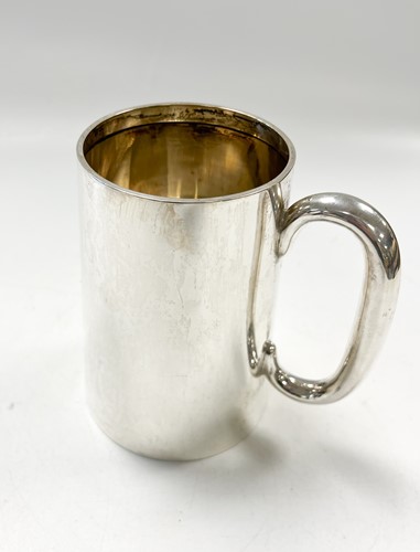 Lot 430 - A George VI silver tankard