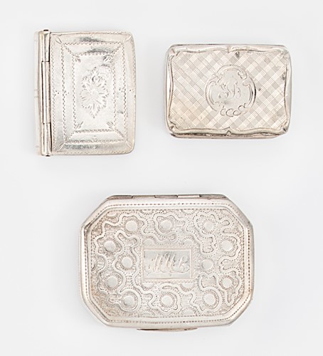 Lot 285 - Two 19th century silver vinaigrettes together with a patch box