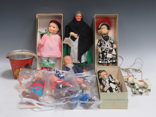 Lot 65 - Costume dolls and toys, including Design...