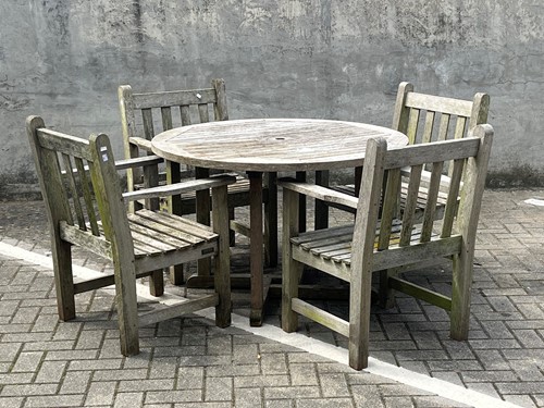 Lot 417 - Barlow Tyrie 4 garden armchairs and a circular...
