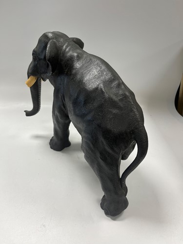 Lot 63 - A Japanese bronze figure of an Indian elephant, Genryusai Seiya, late Meiji Period (1868-1912)