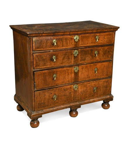 Lot 331 - A walnut chest of drawers, early 18th century