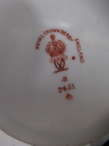 Lot 81 - A Royal Crown Derby 2451 pattern coffee cans...