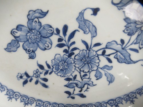Lot 120 - A large Chinese blue and white plate, 18th...