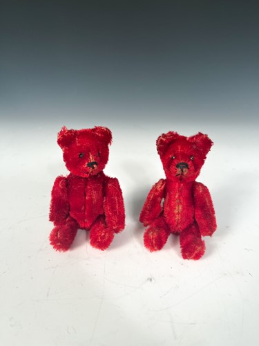 Lot 123 - A Schuco compact bear, early 20th century
